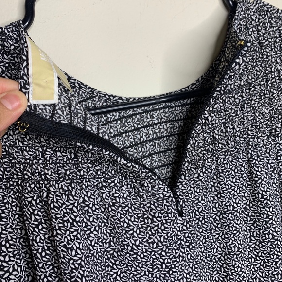 Michael Kors Long Sleeve - Picture 14 of 14